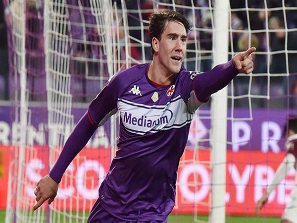 Tin bóng đá trưa 17/12: Sao Fiorentina vào tầm ngắm MU