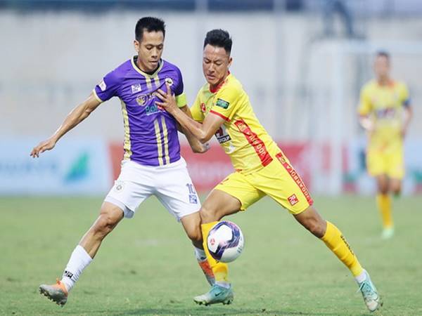 Bóng đá Việt Nam trưa 8/11: Hà Nội nhận tổn thất cực nặng ở trận Derby
