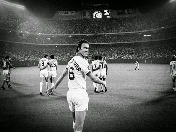 Tiền vệ phòng ngự Franz Beckenbauer