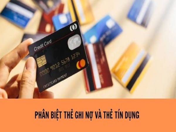 Nên lựa chọn loại thẻ tín dụng hay thẻ ghi nợ