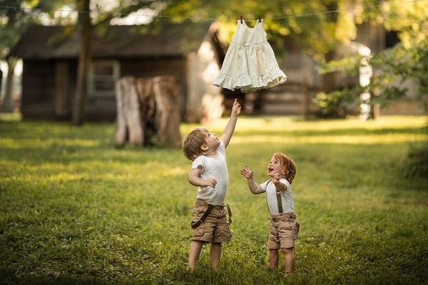 Mơ thấy em trai cãi nhau với mình