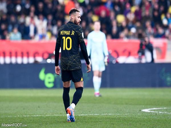 Neymar mặc áo số mấy ở tuyển Brazil